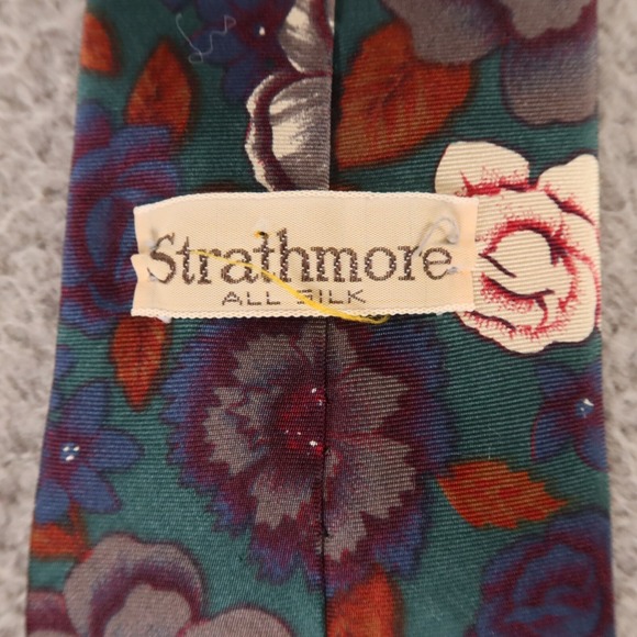 VINTAGE Strathmore Tie Green Blue Floral Silk Woven in Italy Made in USA 3.5" - Picture 4 of 7